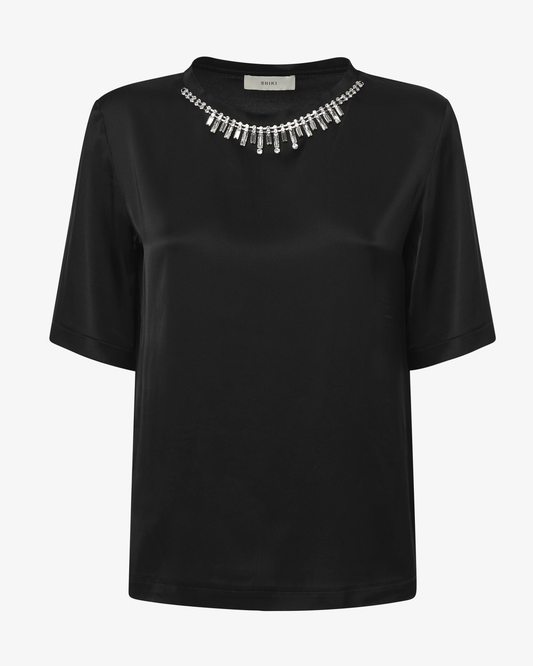 T-shirt in satin con applicazione gioiello