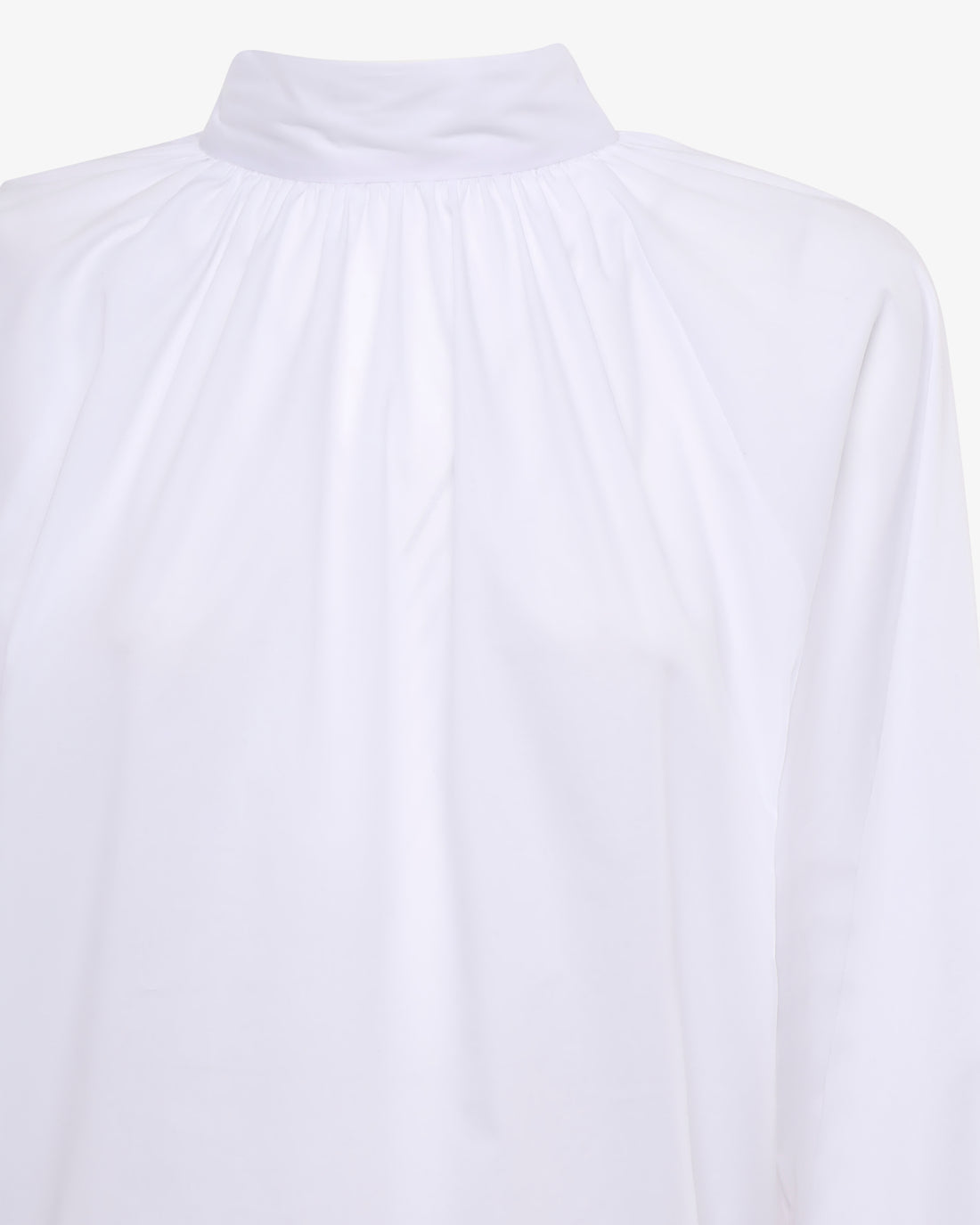 Blusa in popeline con collo alto e fusciacca