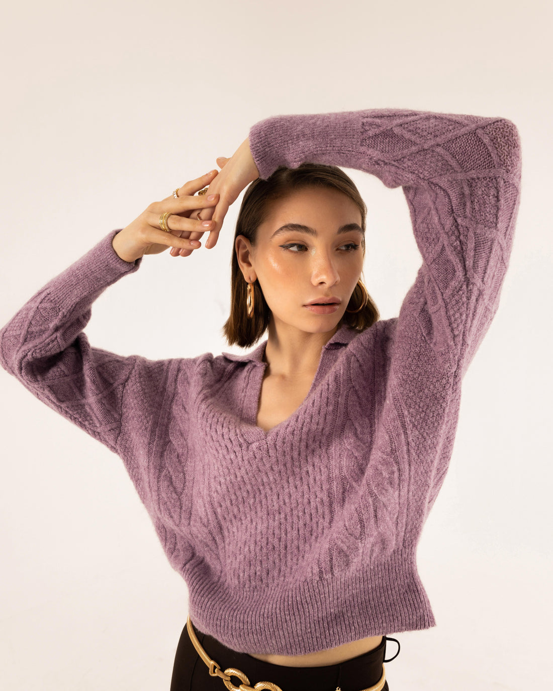 Pullover in maglia a trecce scollo a v con colletto